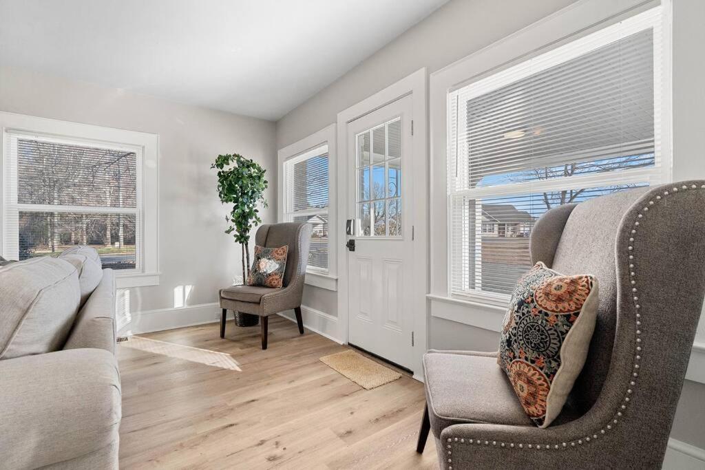 Cozy 4b Retreat Near Uptown King Beds Sleeps 12 Casa de férias
